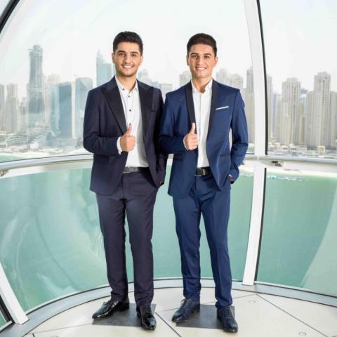 محمد عساف يحتفل بعيد ميلاده مع توأمه
