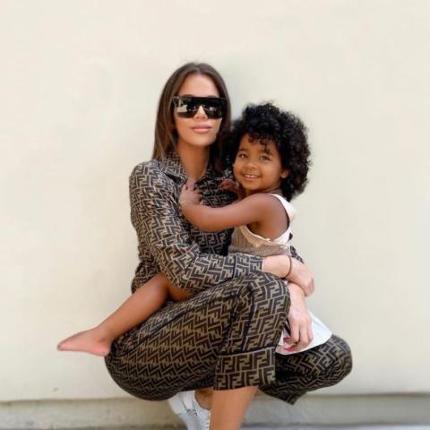 كلوي كارداشيان وترو -صورة من إنستغرام @khloekardashian