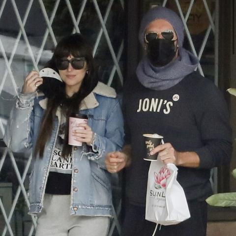 كريس مارتن وداكوتا جونسون / الصورة backgridusa