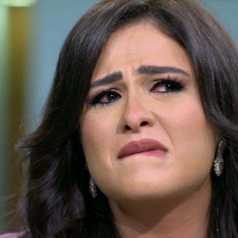 ياسمين عبد العزيز تلغي متابعة العوضي