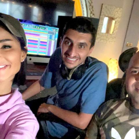 أميمة طالب سهم ومحمود خيامي في الأستديو