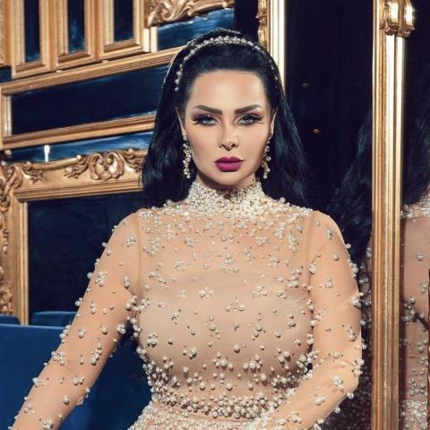 ديانا كرزون تتوتر بسبب أختها هيا