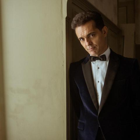 بيدرو ألونسو بدور &quot;برلين&quot; في La Casa de Papel - انستغرام @lacasadepapel