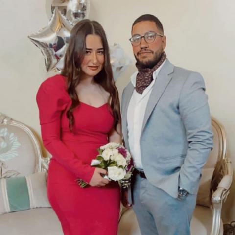 رضوى عنان مع خطيبها - صورة من إنستغرام