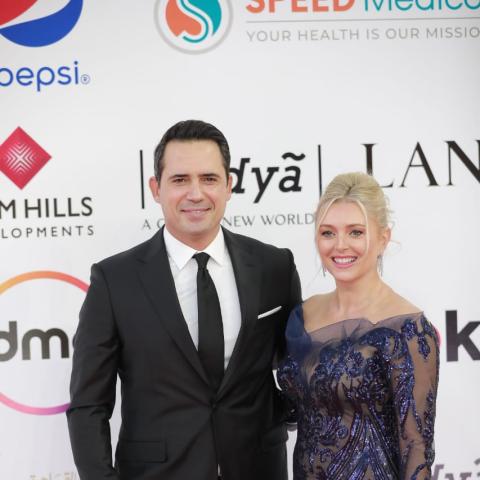 ظافر العابدين وزوجته