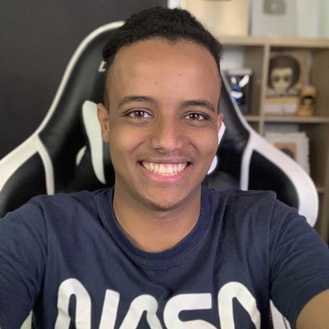 أبو فلة يحبس نفسه من أجل   10مليون دولار