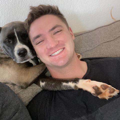 هدسون مادسن - انستغرام @carliefry11