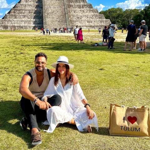 كريم فهمي وزوجته - صورة من انستغرام