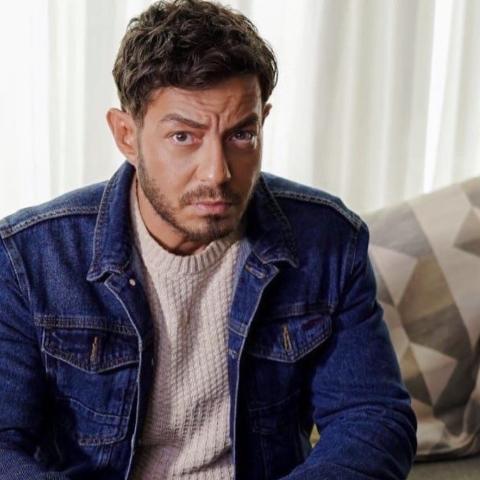 أحمد زاهر صحفي حوادث وزوج جيهان خليل في " سوشيال "