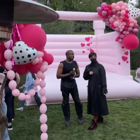 كانييه ويست يحضر عيد ميلاد ابنته شيكاغو