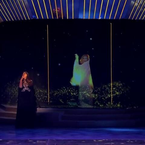 اليسا وداليدا عبر الهولوغرام - صورة معدلة من السوشيال ميديا