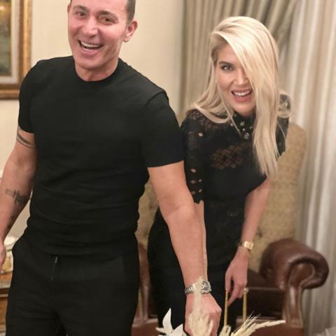 مصطفى صندل وخطيبته - صورة من إنستغرام