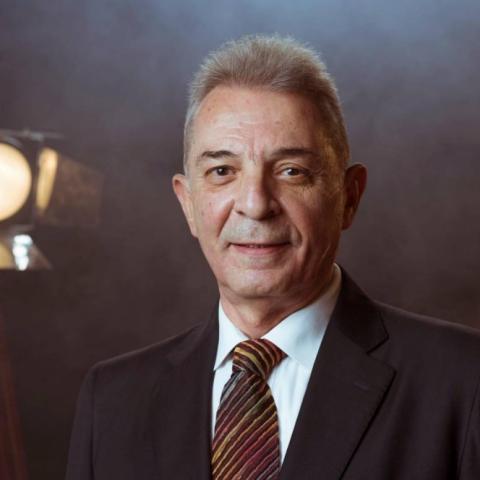 محمود حميدة يختار تكريم حسين فهمي