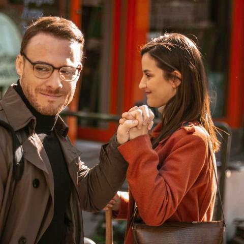 إرم هيلفاش أوغلو وكرم بورسين -صورة انستغرام Eflâtun Film