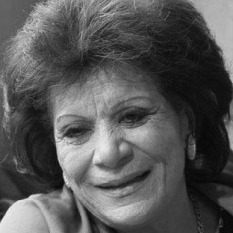 الراحلة عايدة عبد العزيز