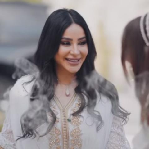 لجين عمران تحتفل بيوم التأسيس على طريقتها