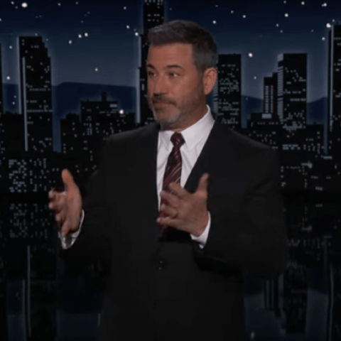 جيمي كيميل خلال حلقة Jimmy Kimmel Live!