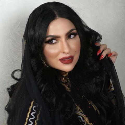 زينب العسكري-صورة من انستغرام