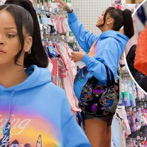 ريهانا - الصورة من تويتر ديلي ميل