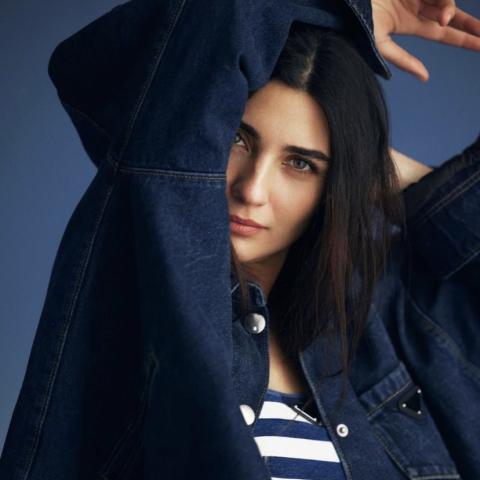 توبا بويوكوستون- من غلاف مجلة instyle