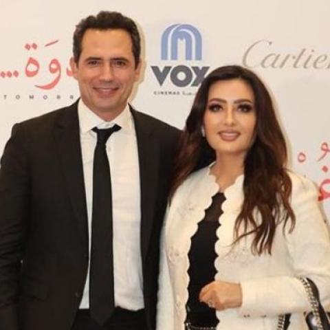 لطيفة حزينة بسبب ظافر العابدين ونجوم عروس بيروت يدعمونه
