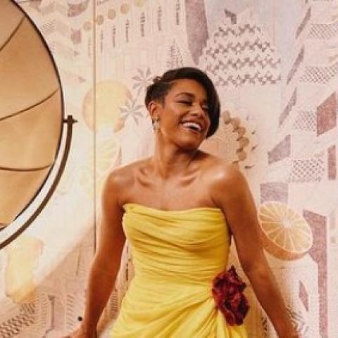 بين Ariana DeBose والأوسكار خطوة
