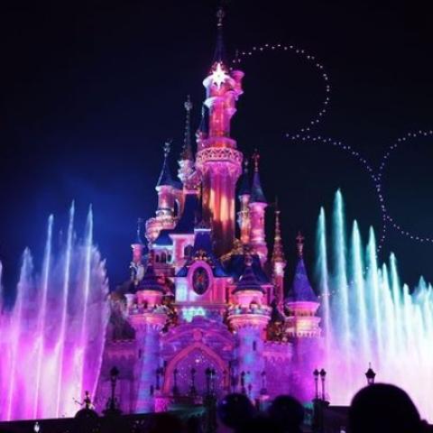 ET بالعربي في DISNEY LAND PARIS