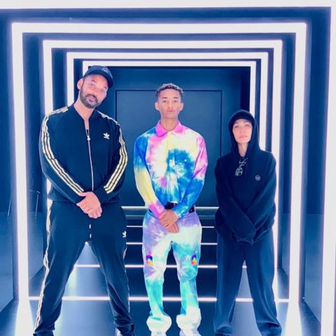 جيدن سميث مع والده ويل سميث ووالدته جادا بينكيت سميث - صورة من إنستغرام