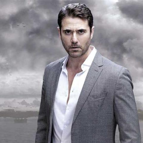 نجم دور الضابط أحمد عز