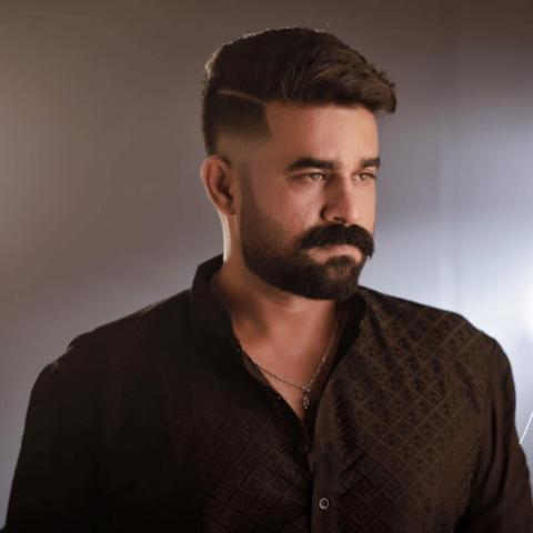 فيجاي بابو - صورة من فيسبوك