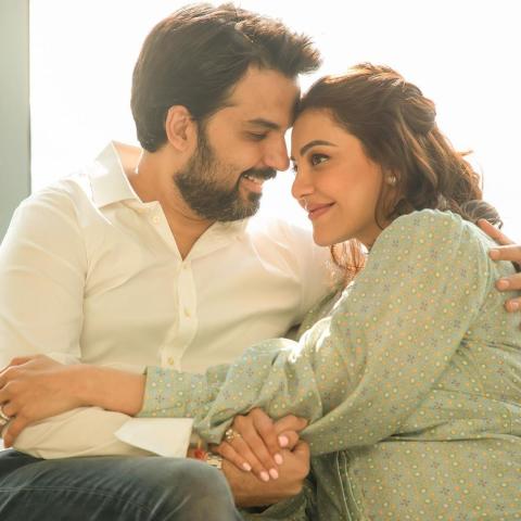 كاجال اغاروال مع زوجها - صورة من انستغرام