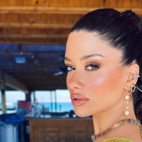 أجندة سينتيا خليفة مليئة بالأعمال الأجنبية
