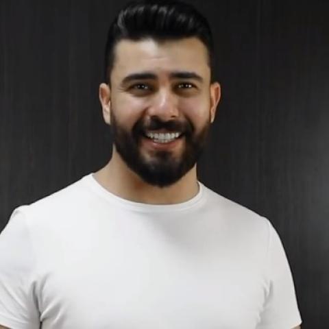 ET بالعربي يفاجئ ستار سعد خلال تحضير الإفطار