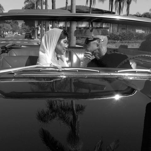 كورتني كارداشيان وترافيس باركر- انستغرام @kourtneykardash