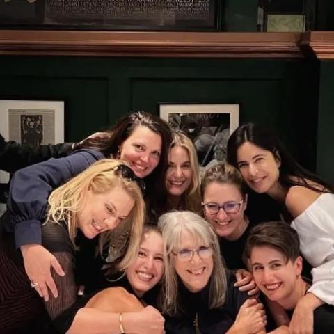 كاترينا كيف تحتفل بعيد ميلاد والدتها