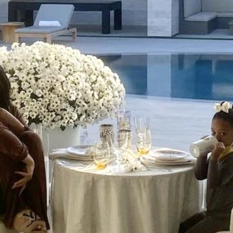 مشاهير العالم يحتفلون بعيد الأم