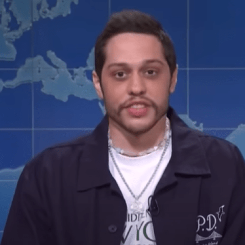 بيت دافيدسون- الصورة من فيديو الحلقة الأخيرة لبيت في SNL