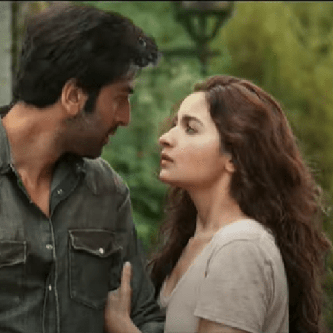 عليا بهات ورانبير كابور في فيلم Brahmastra