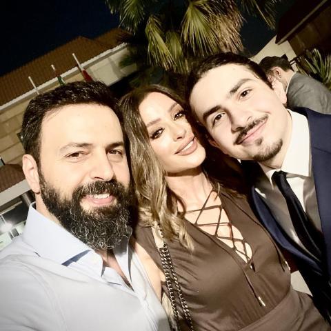 صور جديدة من احتفال تيم حسن بتخرج ابنه