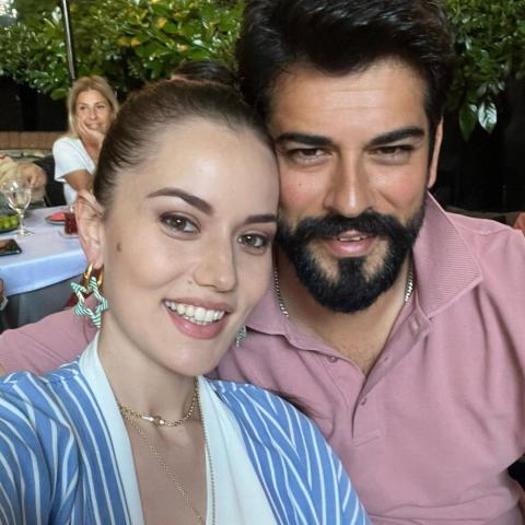 بوراك أوزجفيت وفهرية أفجان -صورة من انستقرام