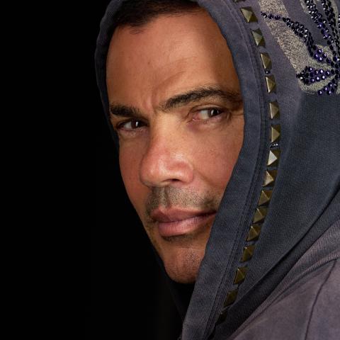 عمرو دياب وJ Balvin  في حفل واحد ضمن موسم الجيمرز