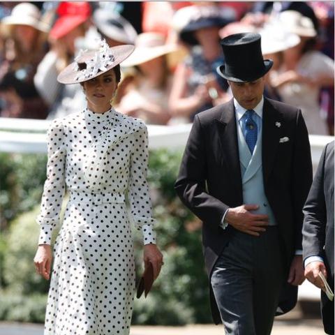 كيت ميدلتون والأمير ويليام - صورة من رويترز