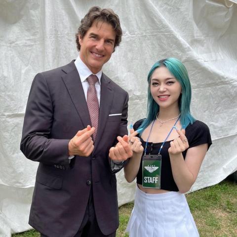 توم كروز وأليكسا - تويتر @Alexa_ZB