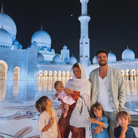 ماريانو دي فايو وعائلته في أبو ظبي - صورة من إنستغرام