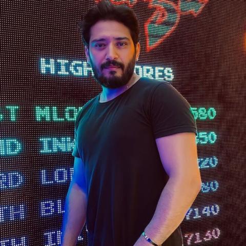 أحمد زعيم من انستغرام