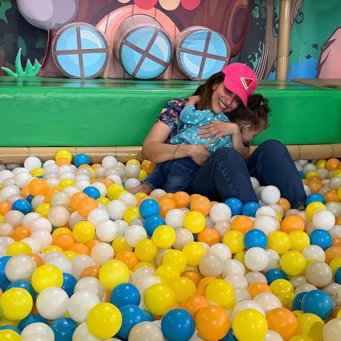 حنان مطاوع وابنتها - الصورة من انستغرام