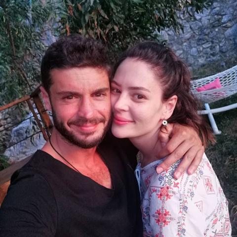 برك أوكتاي و يلدز كاجري أتكسوي - صورة من انستقرام