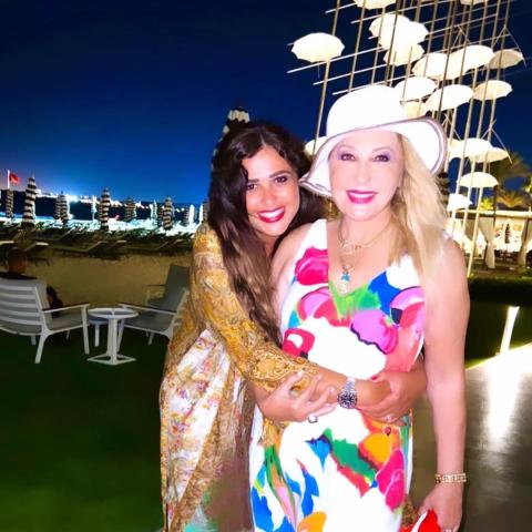 رسايل حب بين نادية الجندي وياسمين عبد العزيز