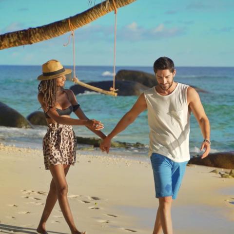 وسام هلال يعيش قصة حب في السيشيل