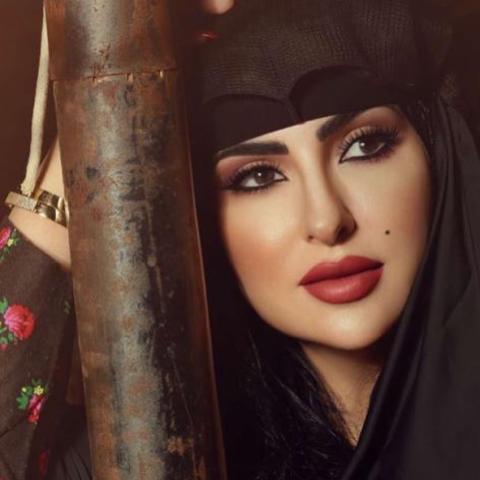 زينب العسكري - صورة من انستقرام